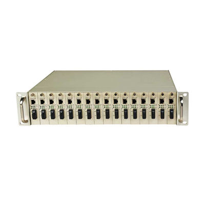 16-Slot-Medienumrichter Rack Chassis Dual AC/DC Leistung 2U Größe Nicht verwaltet CE RoHS FCC